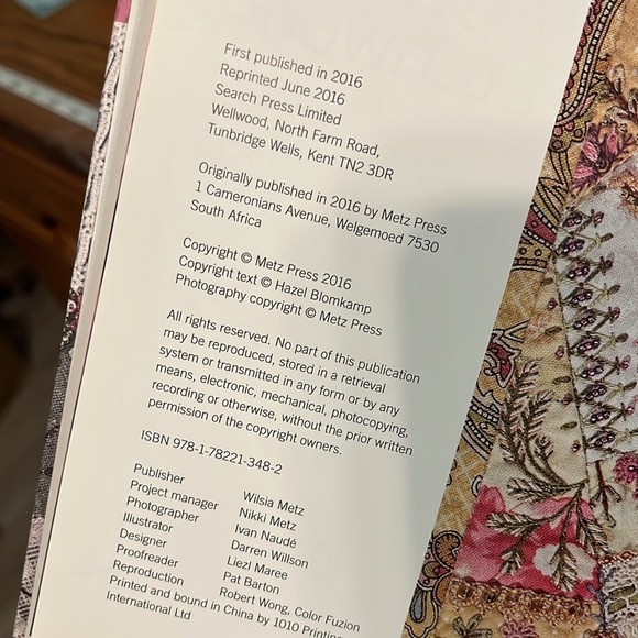 “Hand Stitched Crazy Patchwork” Book Hazel Bloom Techniques Projects Softcover - Picture 7 of 11